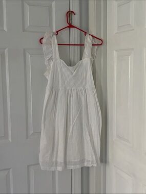 Vineyard Vines White Ruffled Strap Cotton Chemise